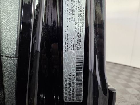 Certified 2024 Jeep Wrangler Unlimited Rubicon image 33