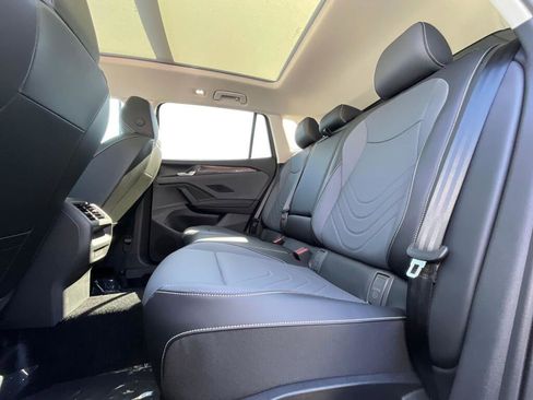 New 2026 Volkswagen Tiguan SE image 13