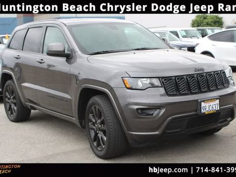 Used 2019 Jeep Grand Cherokee Altitude RWD image 1
