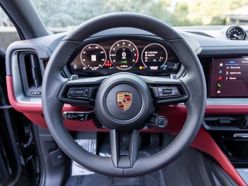 New 2026 Porsche Cayenne E-Hybrid AWD/4WD image 33