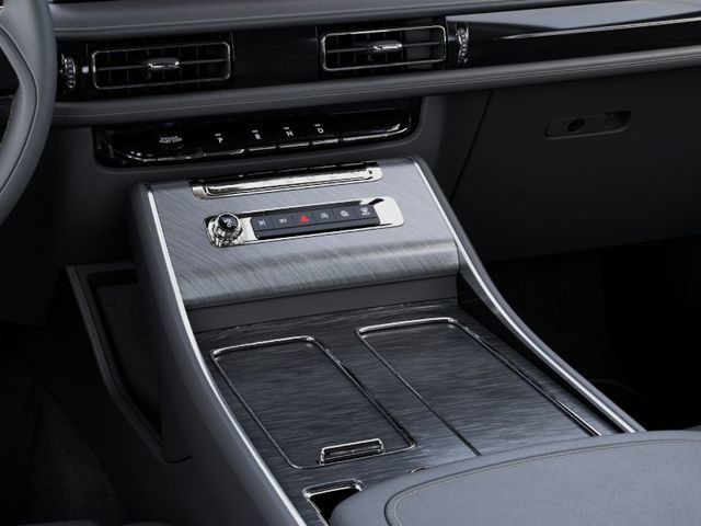 New 2027 Lincoln Aviator AWD image 17