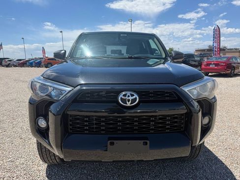 Used 2019 Toyota 4Runner SR5 AWD/4WD image 3