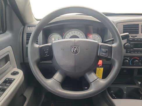 Used 2006 Dodge Dakota SLT w/ SLT Value Group RWD image 12