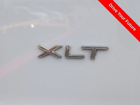 Used 2023 Ford Transit 350 XLT RWD image 25