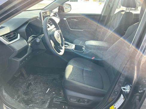 Certified 2025 Toyota RAV4 XLE image 17