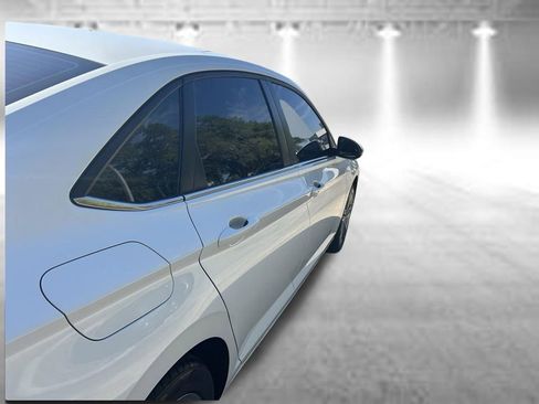 Used 2023 Volkswagen Jetta SE FWD image 34