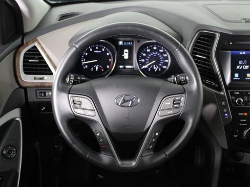 Used 2019 Hyundai Santa Fe XL SE w/ SE Premium Package 02 FWD image 8