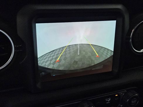 Used 2023 Jeep Wrangler Unlimited Sahara image 14