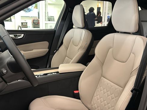 New 2026 Volvo XC60 B5 Plus w/ Climate Package image 23