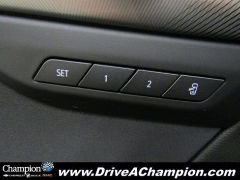 Certified 2025 Buick Envision Sport Touring image 22