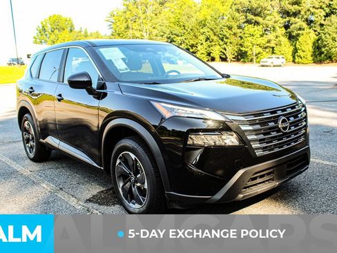 Used 2025 Nissan Rogue SV FWD image 3