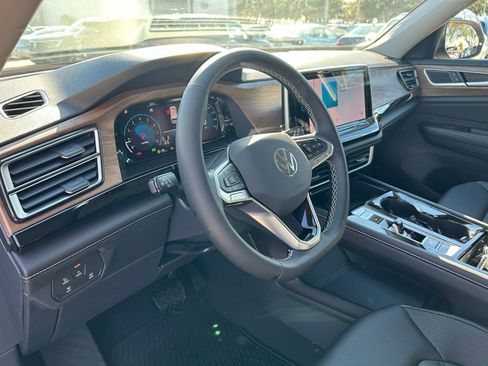 New 2026 Volkswagen Atlas SE FWD image 16