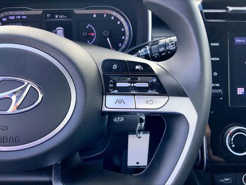 Used 2022 Hyundai Tucson SE image 21