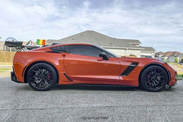 Used 2019 Chevrolet Corvette Z06 RWD image 9