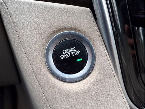 Used 2019 Cadillac Escalade ESV Premium Luxury image 21