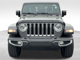 Used 2022 Jeep Gladiator Overland w/ Popular Equipment Package video 2