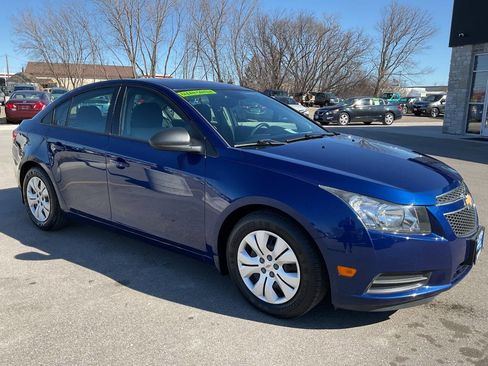Used 2013 Chevrolet Cruze LS image 10