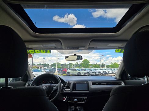 Used 2016 Honda HR-V EX image 12