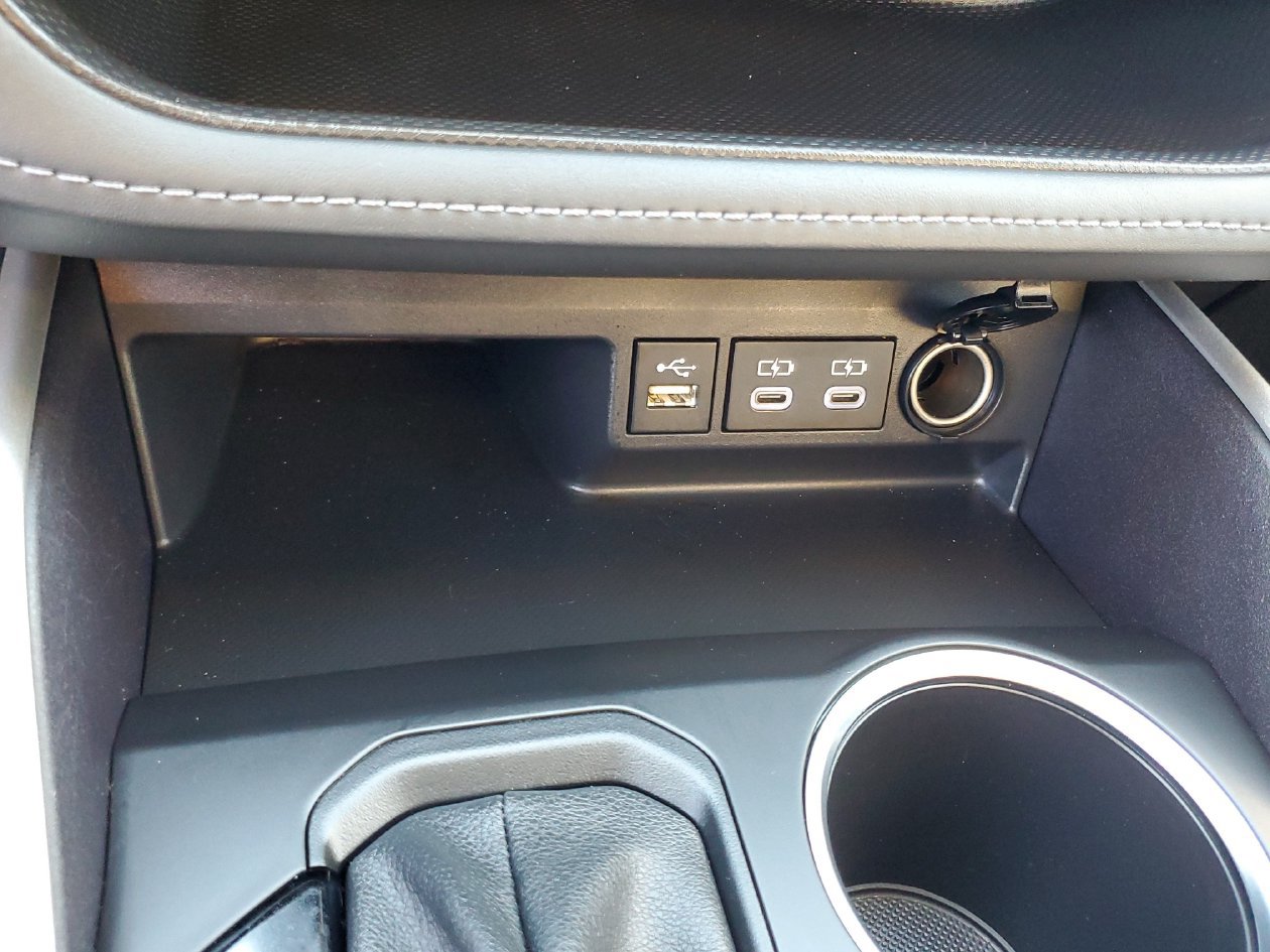 Used 2023 Toyota Highlander L FWD image 22