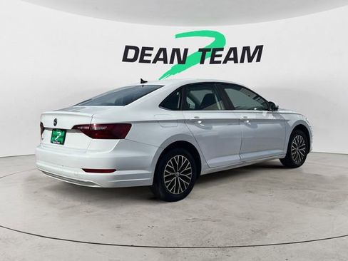 Used 2020 Volkswagen Jetta SE w/ SE Cold Weather Package FWD image 8