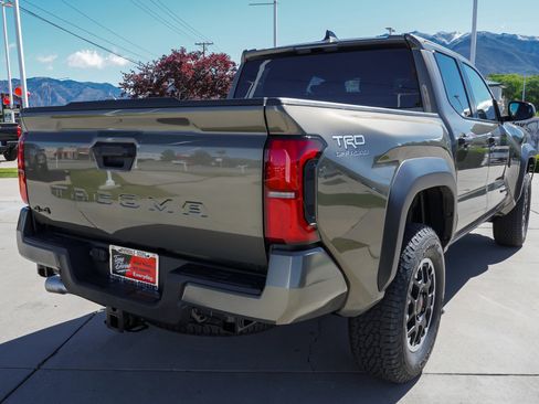 Certified 2026 Toyota Tacoma TRD Off-Road AWD/4WD image 8