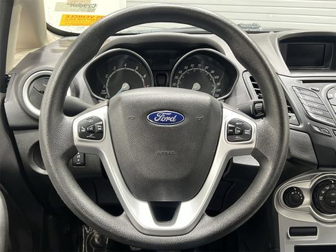 Used 2019 Ford Fiesta SE image 14