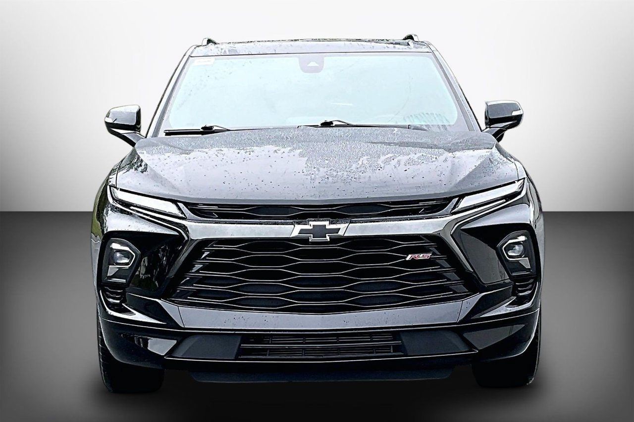Used 2023 Chevrolet Blazer RS w/ Enhanced Convenience Package FWD image 3