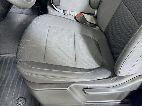 Used 2022 Chevrolet Silverado 1500 Custom image 18