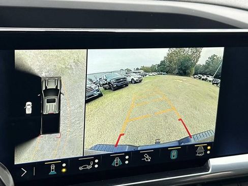 Used 2024 Chevrolet Silverado 2500 High Country w/ High Country Premium Package image 40