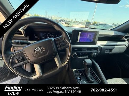Used 2025 Toyota 4Runner SR5 AWD/4WD image 8
