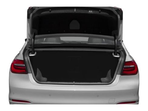 Used 2019 BMW 750i xDrive w/ Luxury Rear Seating Package AWD/4WD image 14