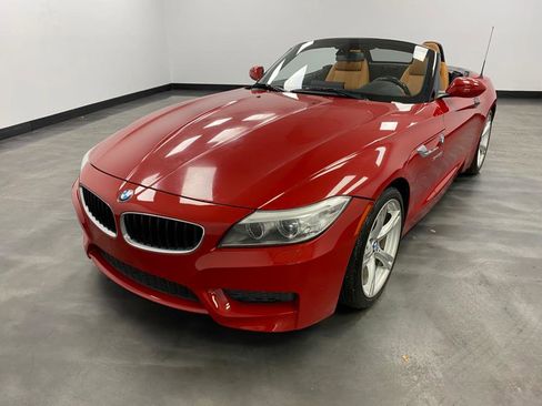 Used 2015 BMW Z4 sDrive28i image 2