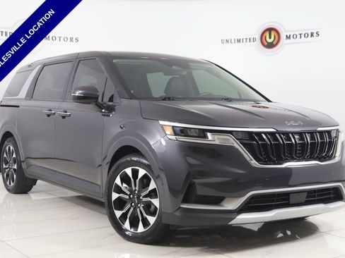 Used 2024 Kia Carnival EX FWD image 1