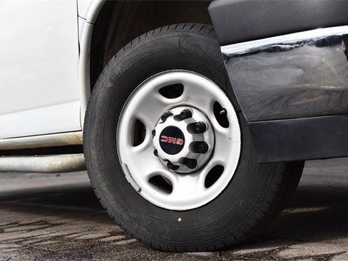 Used 2024 GMC Savana 2500 w/ Driver Convenience Package image 3