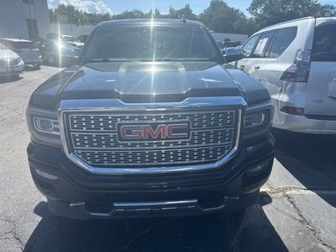 Used 2018 GMC Sierra 1500 Denali w/ Denali Ultimate Package AWD/4WD image 10