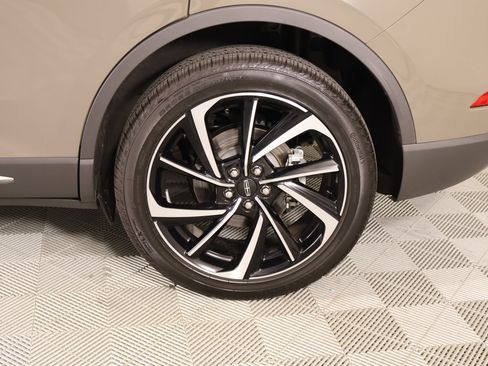 Used 2025 Lincoln Corsair Reserve w/ Equipment Group 202A FWD image 20