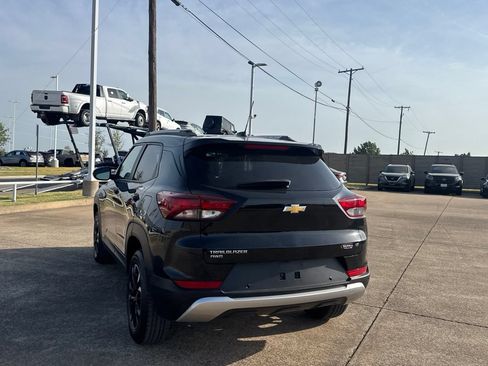 Used 2021 Chevrolet TrailBlazer LT w/ Convenience Package AWD/4WD image 17