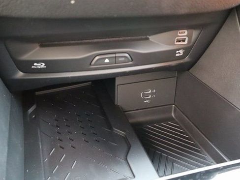 New 2026 Chrysler Pacifica Pinnacle image 26