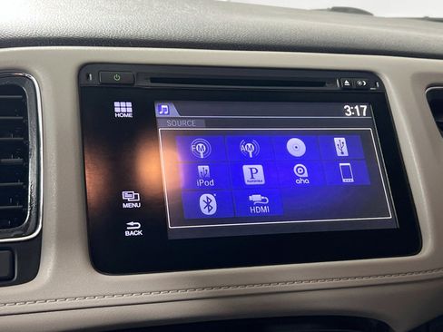 Used 2018 Honda HR-V EX image 28