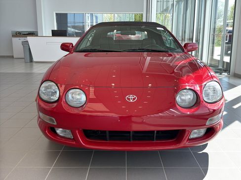 Used 1999 Toyota Celica GT FWD image 3