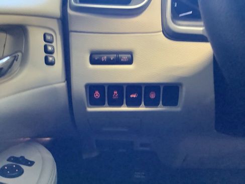 Used 2024 Nissan Murano SL image 9