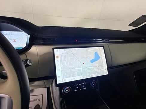 Certified 2023 Land Rover Range Rover SE image 34