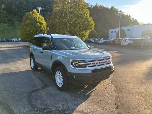 Used 2024 Ford Bronco Sport Heritage w/ Heritage Convenience Package AWD/4WD image 3