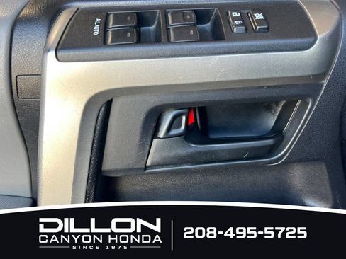 Used 2013 Toyota 4Runner SR5 AWD/4WD image 12
