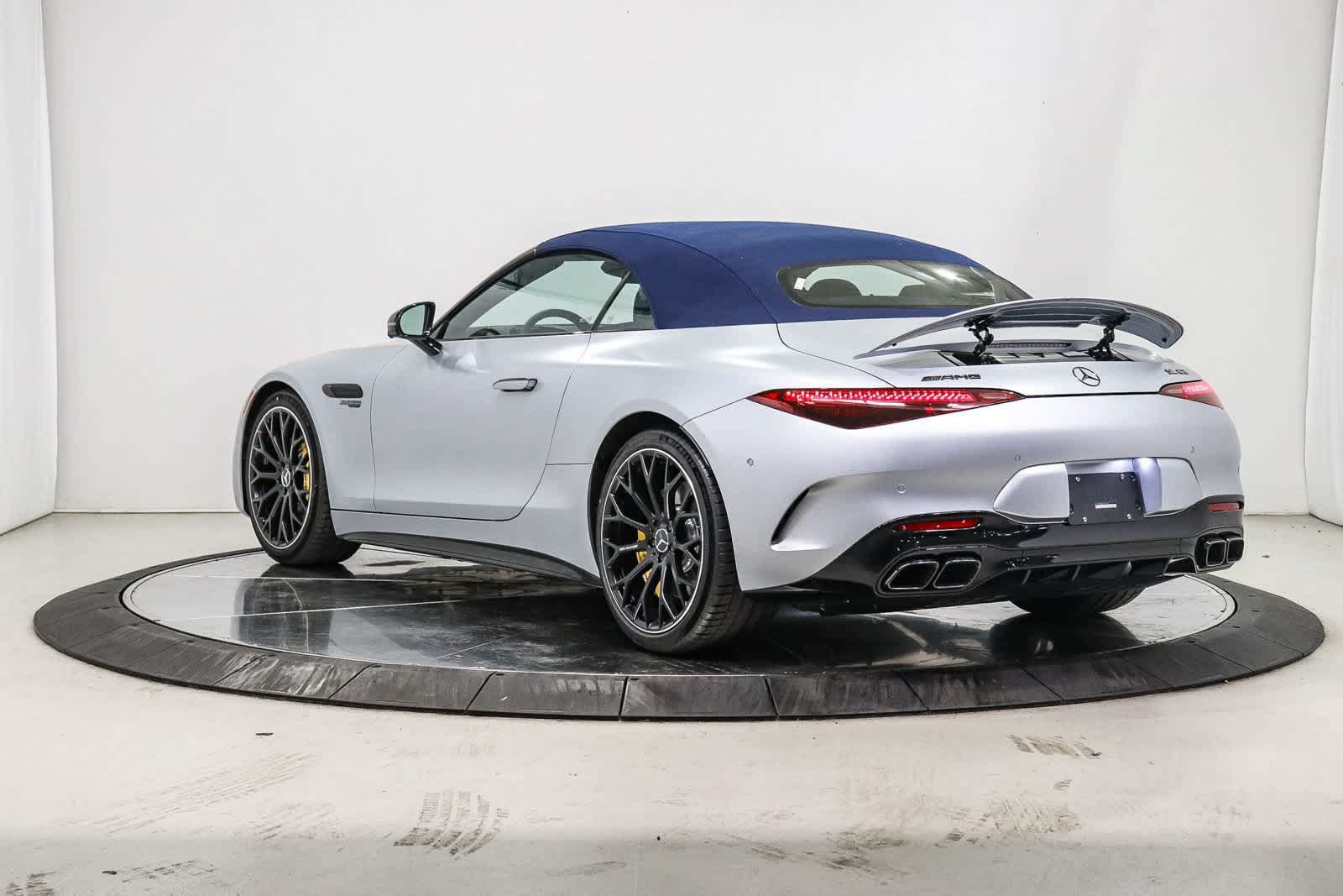 New 2026 Mercedes-Benz SL 63 AMG 4MATIC image 2