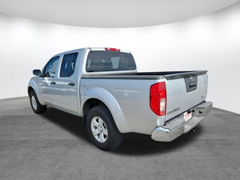 Used 2013 Nissan Frontier SV AWD/4WD image 7