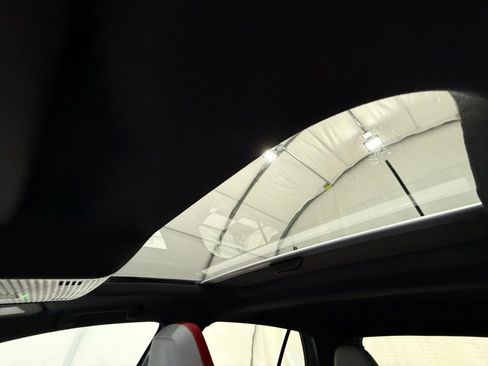 Used 2024 Volkswagen GTI Autobahn image 38