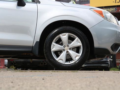 Used 2014 Subaru Forester 2.5i Limited AWD/4WD image 6