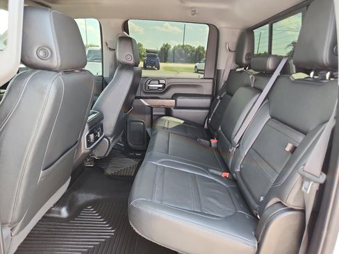 Used 2022 GMC Sierra 2500 Denali image 8
