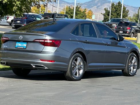 Used 2020 Volkswagen Jetta R-Line w/ R-Line Cold Weather Package FWD image 2